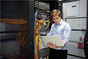 Der Beruf des Elektronikers ist vielfältig und zukunftssicher.
