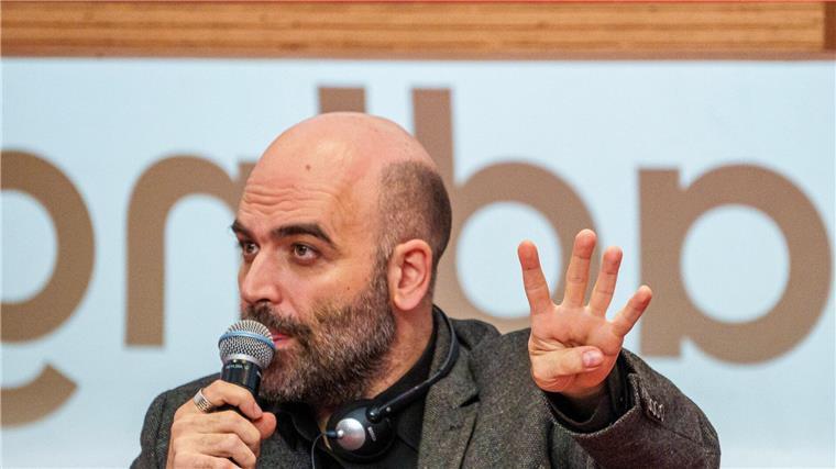 Savianos „Rache“ auf der Buchmesse Der Bestsellerautor Roberto Saviano hat auf der Frankfurter Buchmesse seine Kritik an der rechten Regierung Italiens bekräftigt.