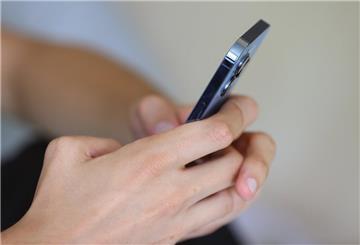 Der Betrug mit sogenannten Fake-Handys, also Mobiltelefon-Attrappen, ist ein bundesweites Phänomen.