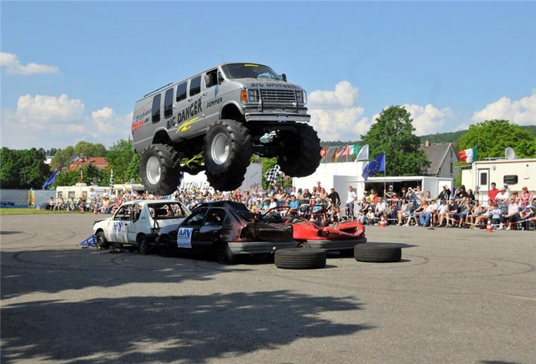 Freikarten für spektakuläre Monstertruck-Show in Bremerhaven Big Danger Monstertruck