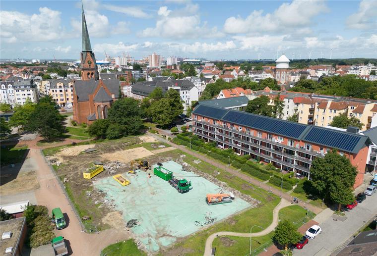 Drei neue Schulen in Bremerhaven: Bauarbeiten laufen parallel Baufortschritt Ende Juli 2023 bei der Neuen Grundschule Lehe (NGL)