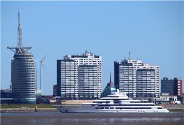 Der Blick auf Bremerhaven ist von Blexen aus immer wieder spektakulär.