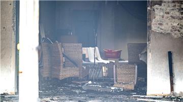 Der Brand brach in einem Wohn- und Geschäftshaus in der Innenstadt von Wilhelmshaven aus (Archivbild)