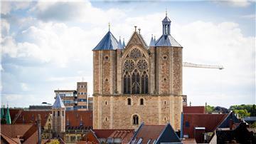Der Braunschweiger Dom ist Bischofskirche der Evangelisch-lutherischen Landeskirche in Braunschweig. (Symbolbild)