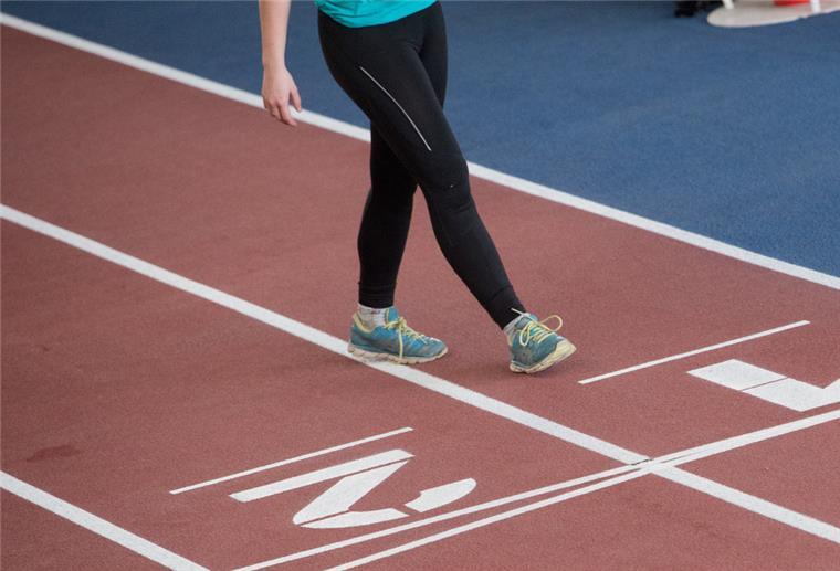 Bremen: Unterstützung für Sportvereine in der Energiekrise Sportler beim Lauftraining