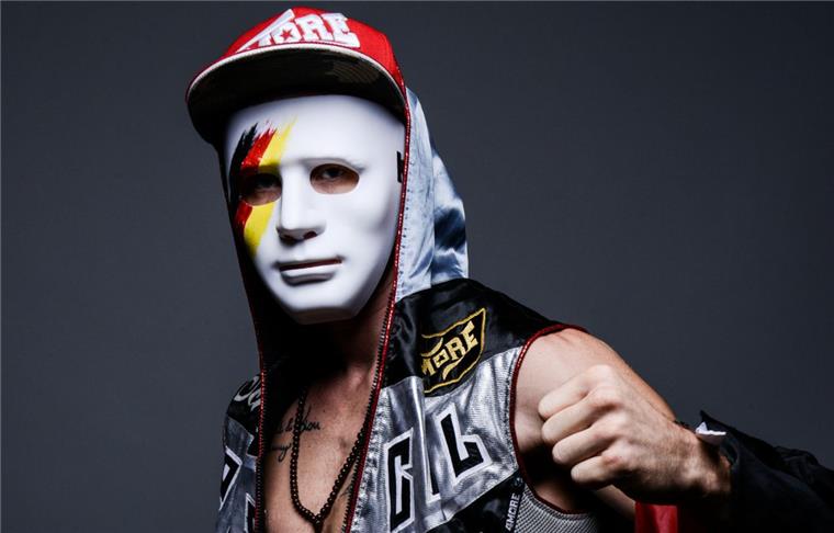 Kickboxer Pascal Schroth ist bereit für den nächsten Fight Der Bremerhavener Pascal Schroth will in München seinen WM-Titel verteidigen.