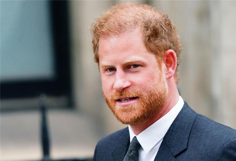 Einigung im Abhörskandal: „Sun“ entschuldigt sich bei Harry Der britische Prinz Harry hat Klage gegen die Bourlevardzeitung „The Sun“ eingereicht. (Archivfoto)