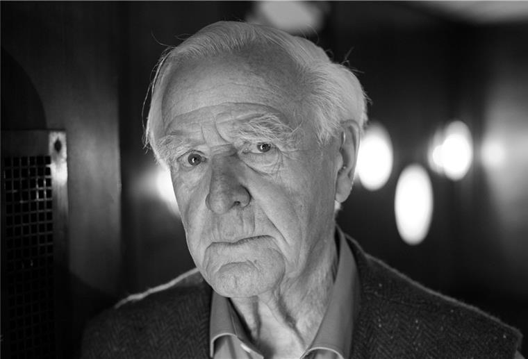 Bestseller-Autor John le Carré (89) ist tot Hamburg: John le Carre, britischer Schriftsteller und Spionageexperte, aufgenommen bei einem Interview mit der Deutschen Presse-Agentur (dpa).