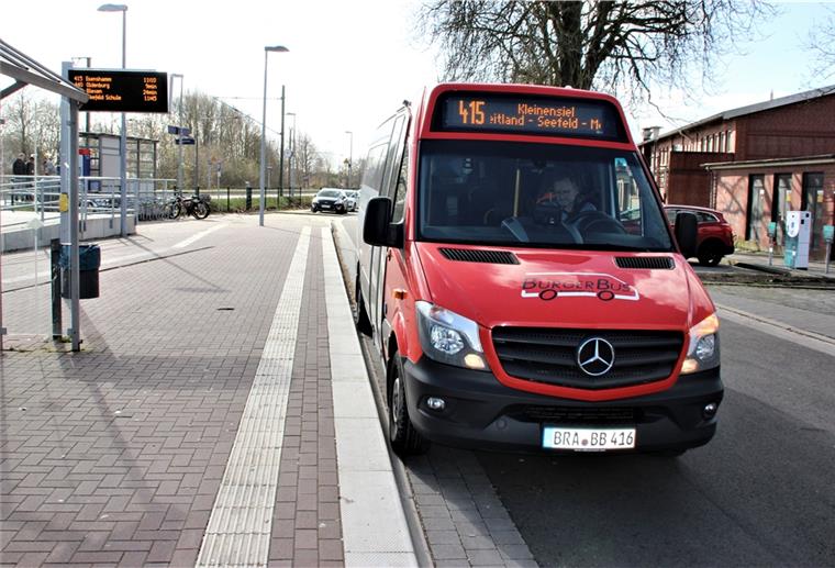 Bürgerbus nimmt Montag Verkehr auf Der Bürgerbus Stadland fährt ab Montag wieder über Schwei, Reitland, Seefeld, Morgenland und Esenshamm. Foto: Stratmann