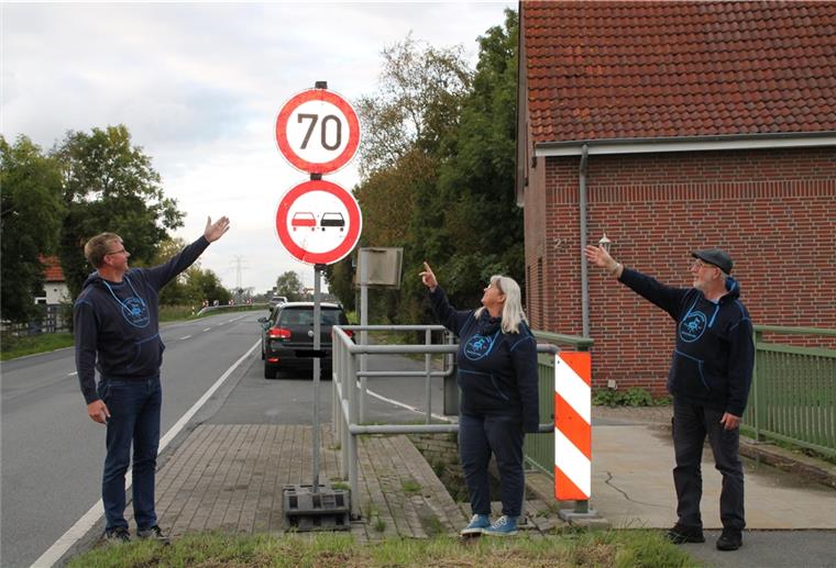 Stadland: Alser wünschen Tempolimit Der Bürgerverein Sürwürden-Alse wünscht sich, dass das temporäre Tempolimit auf der Kreisstraße, eingerichtet wegen einer Baustelle, einer dauerhafte Lösung wird.