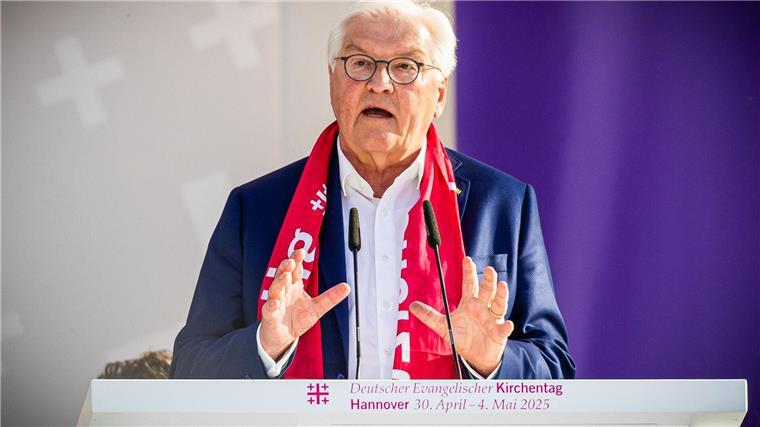 Von Scholz bis Merkel: Kirchentag setzt politische Akzente Der Bundespräsident würdigt den Kirchentag als seltene Chance, „dass wir uns aus unseren ideellen Fertighäusern herausbegeben“.