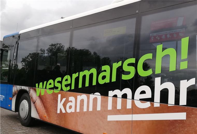 Die Wesermarsch kann mehr Der Bus, auf dem der neue Wesermarsch-Slogan prangt, soll vor allem auf der Wesersprinter-Linie zwischen Bremerhaven und Oldenburg unterwegs sein.