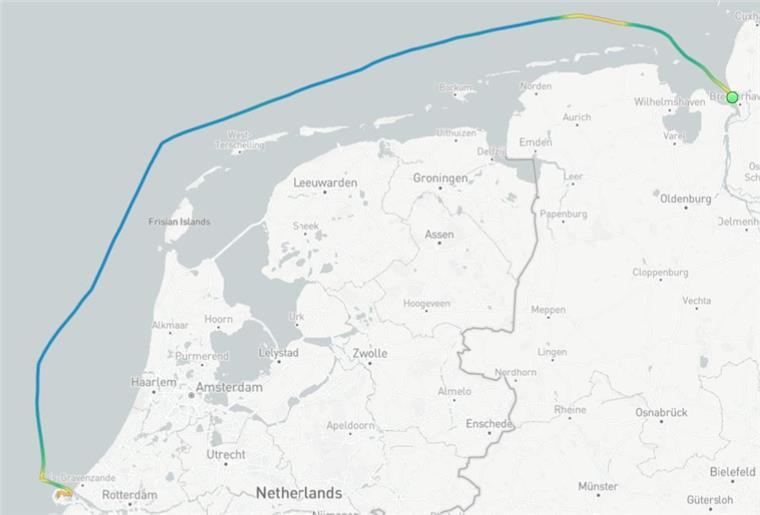 Der Containerriese machte sich auf die Reise von Rotterdam nach Bremerhaven. Diese Strecke legte er auf dem Weg zurück.