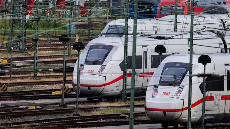 Stundenlange Störung bei App der Deutschen Bahn behoben Der DB Navigator ist zuletzt grundlegend erneuert worden. Die App ist ein bedeutender Vertriebsweg für die Bahn.