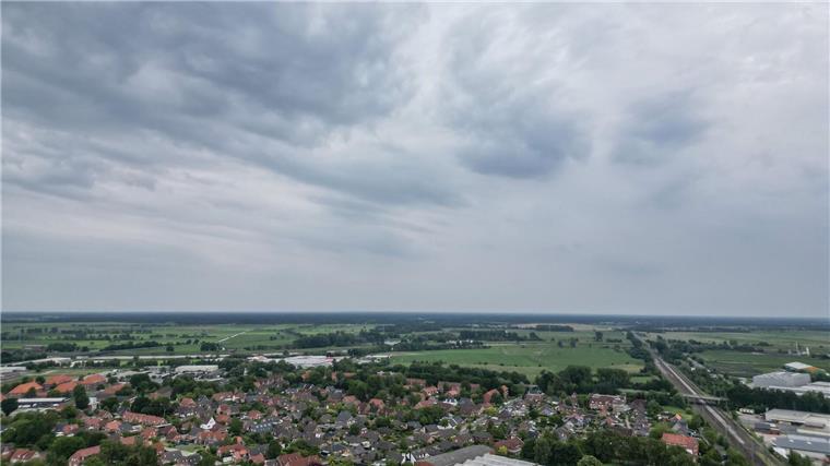 Der Deutsche Wetterdienst hat bundesweit alle bestehenden Unwetterwarnungen vor schweren Gewittern aufgehoben.