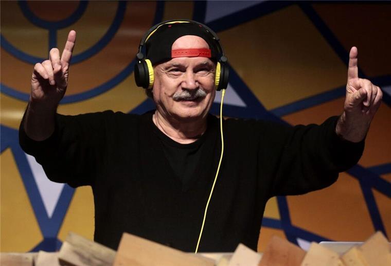 Der Mann mit dem Klick - Giorgio Moroder wird 85 Der Disco-Altmeister als DJ: Giorgio Moroder. (Archivbild)