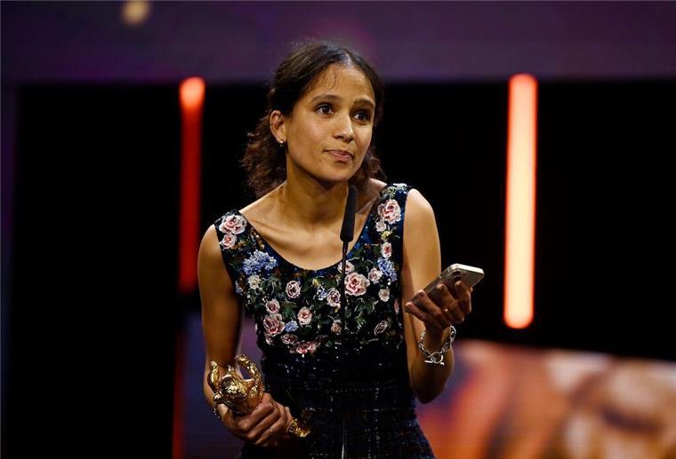 Berlinale: Kritik an israelkritischen Äußerungen bei Gala Der Dokumentarfilm „Dahomey“ von Mati Diop erhielt auf der Berlinale den Goldenen Bären in der Kategorie Bester Film.