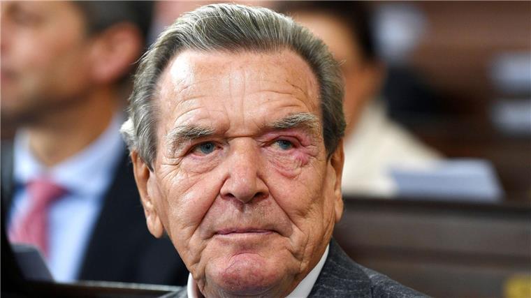 Der ehemalige deutsche Bundeskanzler Gerhard Schröder in Hamburg.