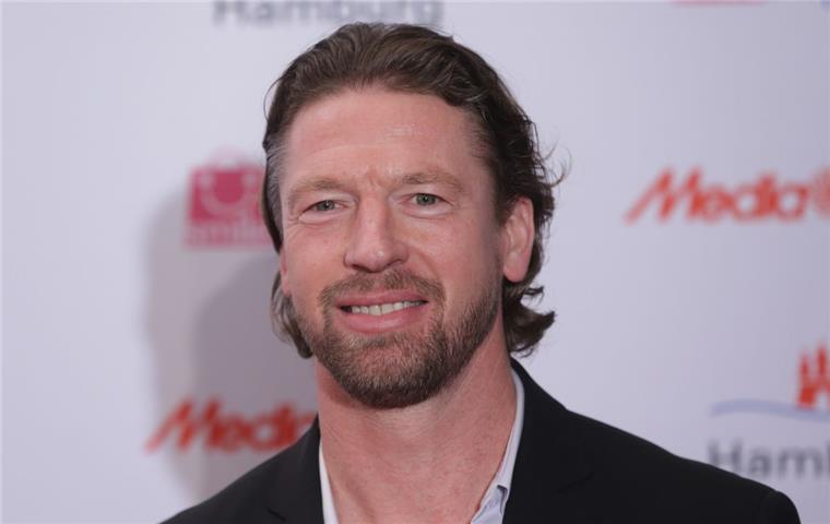 Der ehemalige Fußball-Profi Steffen Freund sagt Werder-Trainer Florian Kohfeldt eine schwere Zeit voraus.

