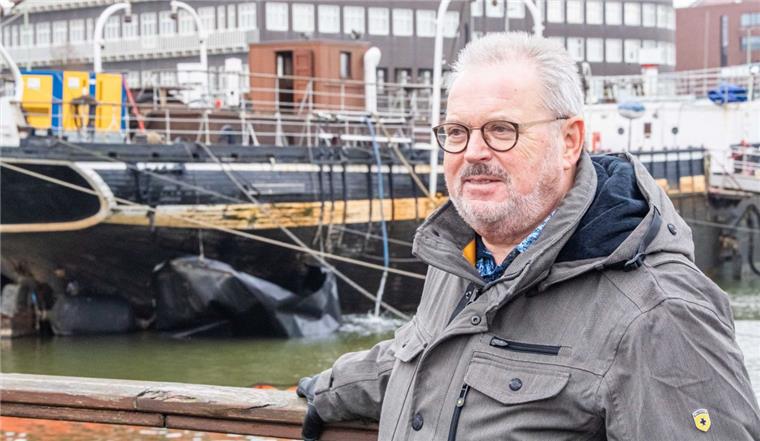 Dieser Standesbeamte hat fast 900 Paare auf der "Seuten Deern" getraut Der ehemalige Standesbeamte Martin Kirchhoff erinnert sich zurück an seine Trauungen auf der "Seuten Deern".