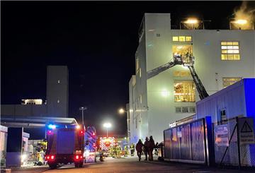 Der Einsatz in der Helmut-Neynaber-Straße konnte nach rund zweieinhalb Stunden beendet werden.