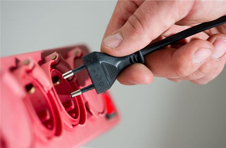 Handwerkerpreise: Die Anfahrt ist mit drin Der Elektriker war nur wenige Minuten da und berechnet trotzdem eine Stunde. Viele Betriebe rechnen die Fahrtzeit mit ein.