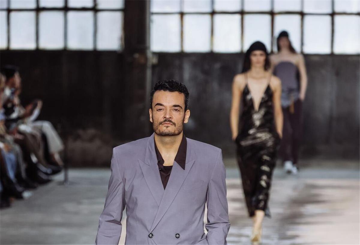 Der Entertainer Giovanni Zarrella hat sich unter die Laufsteg-Models gemischt. 