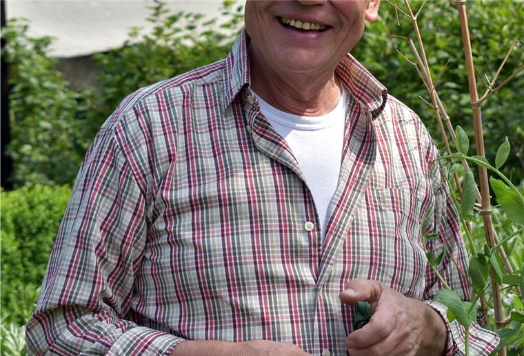 Der erfahrenen Gärtner Rolf-Walter Schwarze ist gerne bereit, seine Erfahrungen und Kenntnisse an Neulinge in Sachen Gemüseanbau weiterzugeben. Ratsuchende können ihn unter Tel. 04286/412 erreichen.