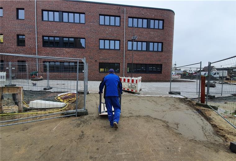 Neue Schule in Dorum: Lehrer dürfen jetzt rein Der erste Abschnitt der Oberschule Dorum ist fertig.