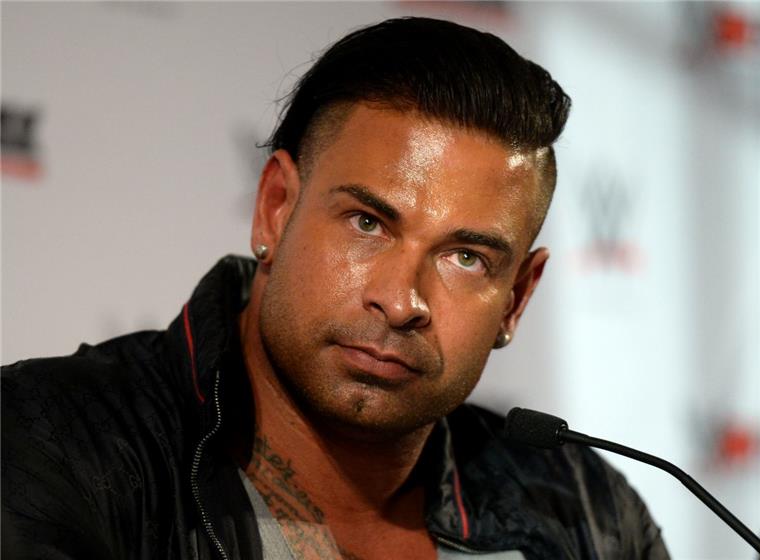 Streit auf Behindertenparkplatz in Bremen: Anzeige gegen Tim Wiese Der Ex-Bremer Tim Wiese soll sich eine Auseinandersetzung mit einem 91-Jährigen geleistet haben.