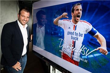 Der Ex-HSV-Spieler Rafael van der Vaart gibt am Sonntag in Hamburg sein Abschiedsspiel. 