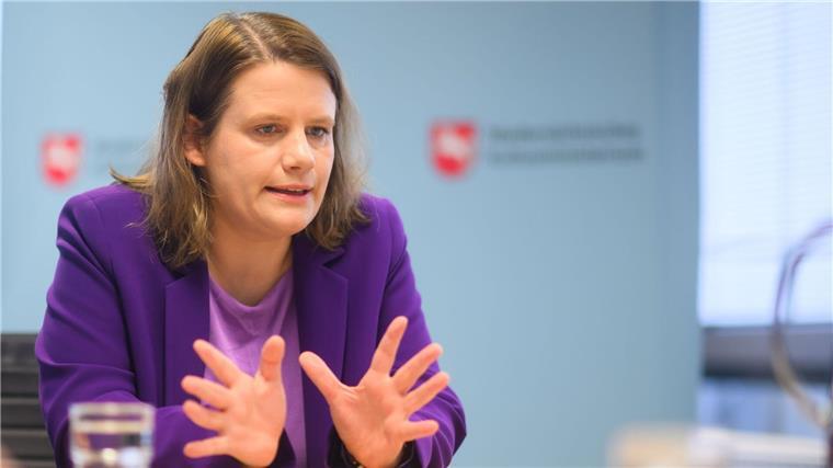 Der Fachkräftemangel soll Niedersachsens Schulen nicht davon abhalten, die Qualität des Unterrichts zu verbessern, sagt Kultusministerin Hamburg. (Archivbild)