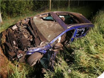 Der Fahrer des Golf kam bei dem Unfall, der sich Sonnabendnacht auf der A 1 ereignete, ums Leben.