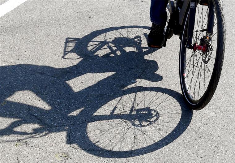 E-Biker bei Unfall im Kreis Rotenburg schwer verletzt Der Fahrer eines E-Bikes ist bei einem Unfall in der Gemeinde Kirchwalsede schwer verletzt worden.