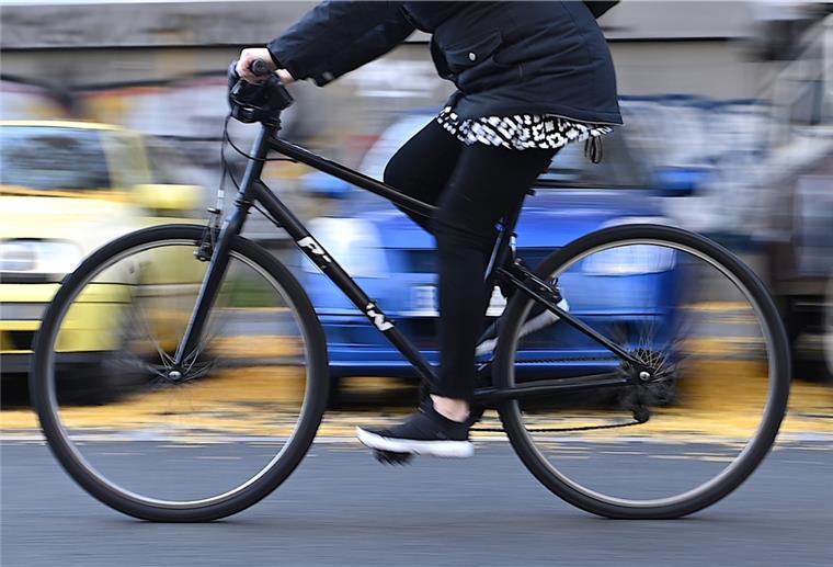 Radfahrer-Test: Schlechte Noten für Bremerhaven Der Fahrradklima-Test ist nicht repräsentativ, gilt aber als Stimmungsbarometer. Bremerhaven hat bei der Online-Umfrage alles andere als gut abgeschnitten.