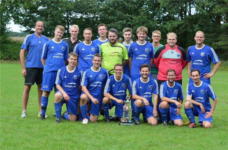 Rüspel/Weertzen dreht Finale nach 0:2-Rückstand Der FC Rüspel/Weertzen ist der Zevener Samtgemeindepokalsieger 2017.