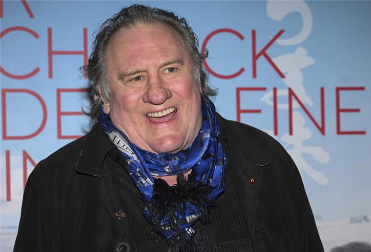 Gérard Depardieu: „Diese Rolle passt perfekt zu mir“ Der französische Schauspieler und Hauptdarsteller Gerard Depardieu kommt zur Premiere des Films „Der Geschmack der kleinen Dinge“ in das Kino Cinema Paris.