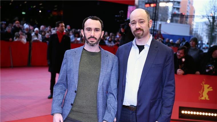 Der Film „Holding Liat“ von Regisseur Brandon Kramer (l) gewann den Dokumentarfilm-Preis.