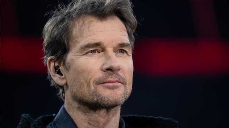 Lehmann über Spanier: „Zu klein und unerfahren“ Der frühere Nationaltorwart Jens Lehmann sieht beim deutschen Viertelfinal-Gegner Spanien zwei spezielle Schwächen.