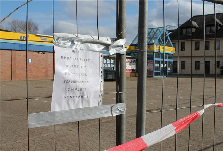 Hagen: Neues Leben im alten Schomacker-Markt Der frühere Schomacker-Markt in der Hagener Ortsmitte wird derzeit umgebaut. Dort zieht ein Discount-Baumarkt ein.