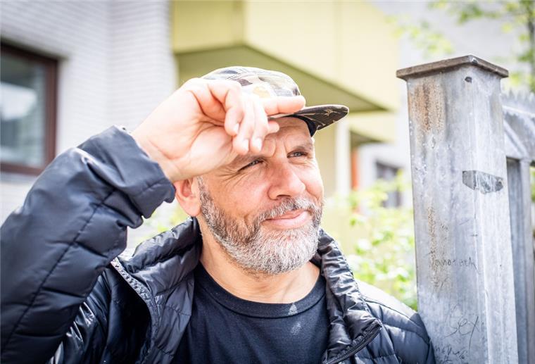 Hip-Hop-Legende aus Bremerhaven bringt neuen Song raus Der gebürtige Bremerhavener DJ Stylewarz ist in Bremerhaven aufgewachsen und hat den Hip-Hop in Deutschland mitbegründet.