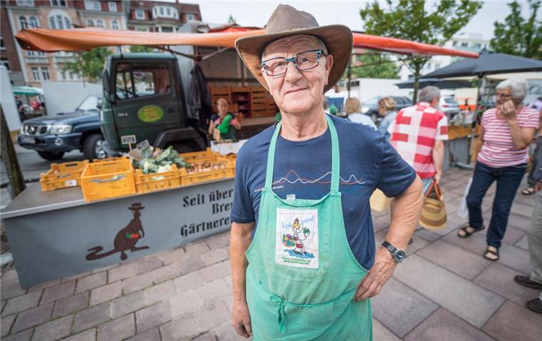 Der Geestemünder Wochenmarktbeschicker Hermann Lindhorst hört nach Jahrzehnten auf.