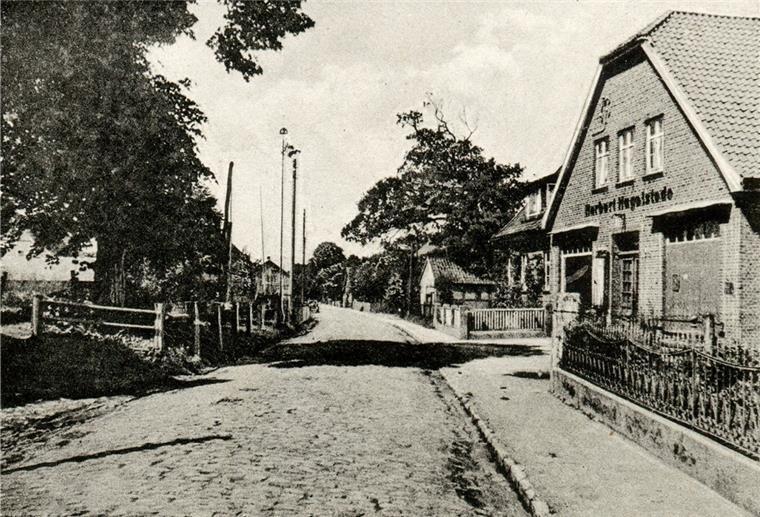 Lintig, Drangstedt, Sievern: Das waren die letzten „Tante Emma-Läden“ Kopfsteinpflasterstraße mit Geschäftshaus auf der rechten Seite