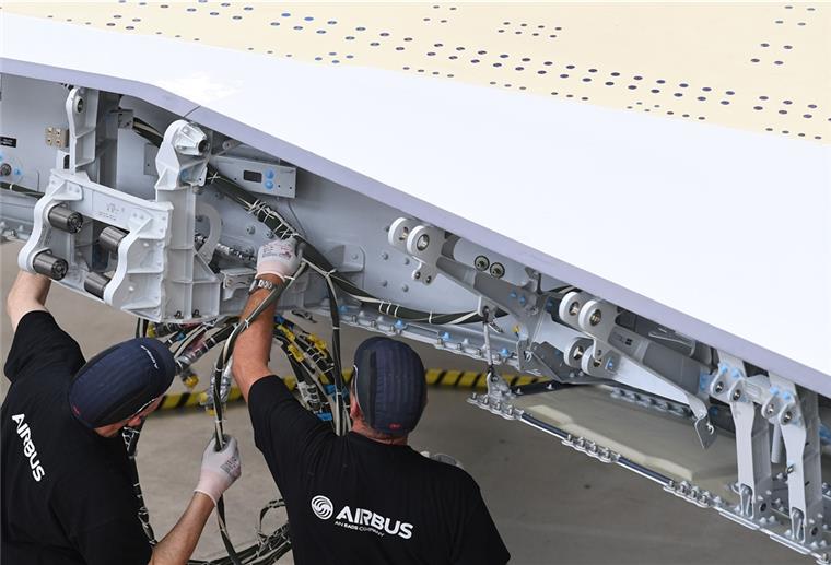 Der geplante Stellenabbau beim Flugzeugbauer Airbus trifft den Norden Deutschlands hart.