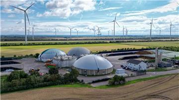 Der Gesetzgeber will in der Zukunft hochflexible Anlagen haben, um Solar- und Windkraftanlagen optimal zu ergänzen. (Symbolbild)