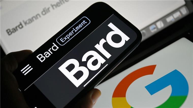 Google-Chatbot Bard bekommt KI-Faktenchecker Der Google-Chatbot Bard soll falsche Fakten in den Antworten des KI-Systems erkennen können.