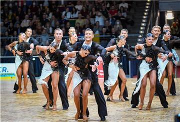Der Grün-Gold Club Bremen mit der Tanzvorstellung bei der Deutschen Meisterschaft.