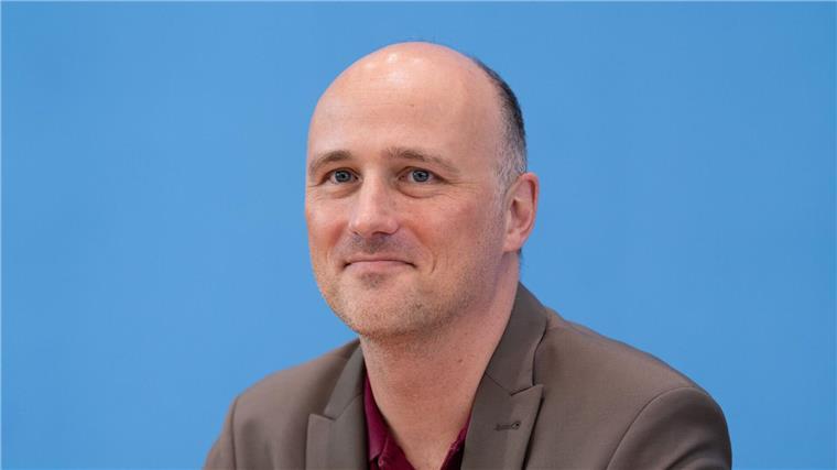 Weimer will Kinoförderung verändern Der Grünen-Politiker Sven Lehmann drängt Kulturstaatsminister Weimer zu Hilfen für Kinos. (Archivbild)