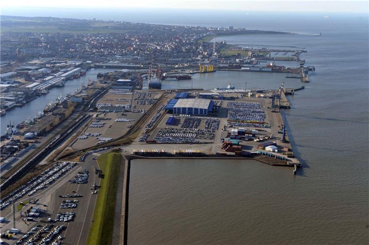 Offshore-Rückenwind: Der Hafen in Cuxhaven wächst und wächst Der Hafen in Cuxhaven ist weiter auf Wachstumskurs.