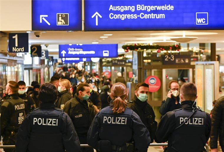 Bundespolizei kontrolliert im Hauptbahnhof Bremen